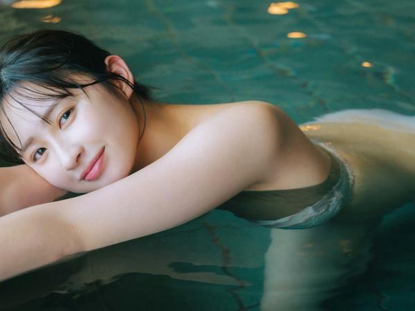    松本日向 - 見つめ合うカラダ Vol.2 [125P] 日本清纯女神湿身泳池与性感私房大尺度写真第111张图片