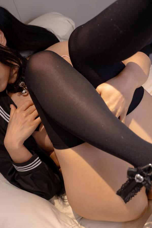   蠢沫沫-黄推博主的秘密-B-黑丝水手服眼镜娘萌系性感Cos照片第41张图片
