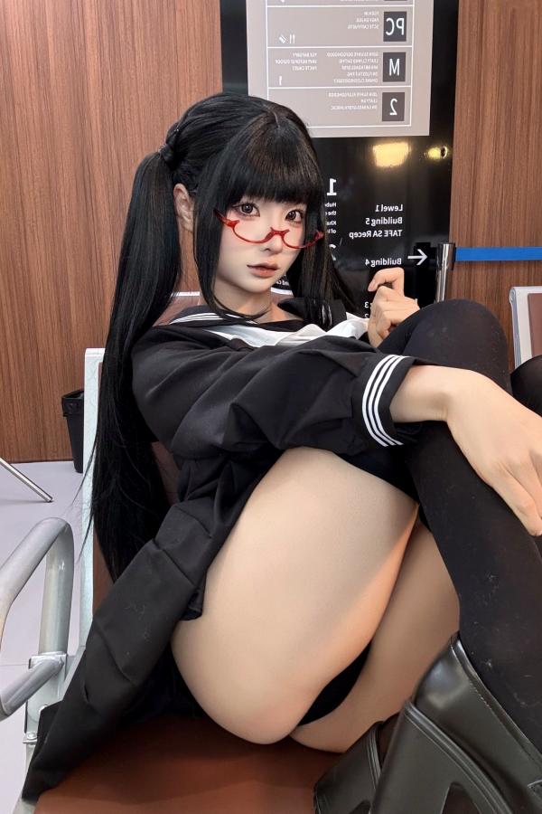   蠢沫沫-黄推博主的秘密-B-黑丝水手服眼镜娘萌系性感Cos照片第99张图片