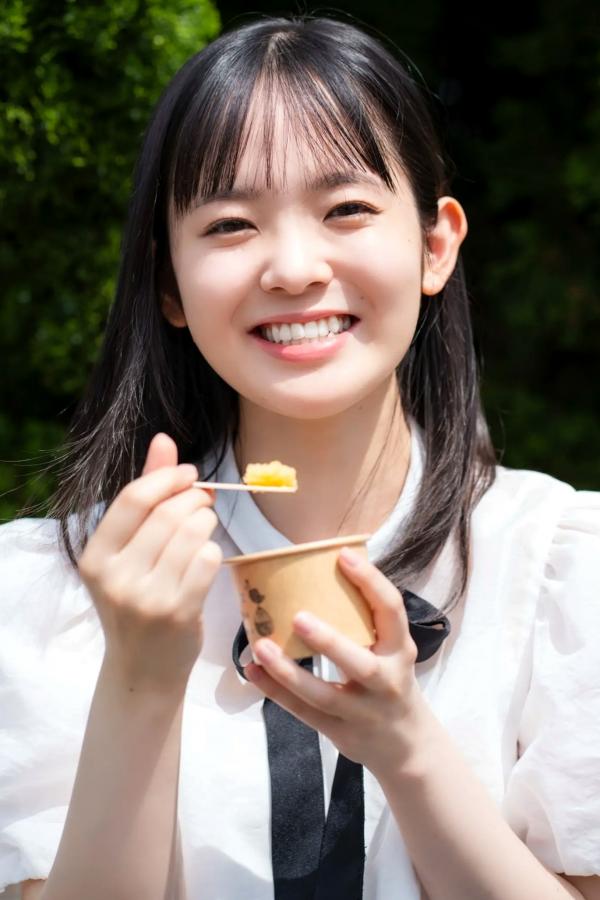   楡井希実 - 初表紙で予測不能の爆発が起きた！日系清纯户外和服治愈写真第5张图片