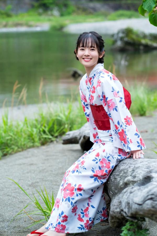   楡井希実 - 初表紙で予測不能の爆発が起きた！日系清纯户外和服治愈写真第29张图片