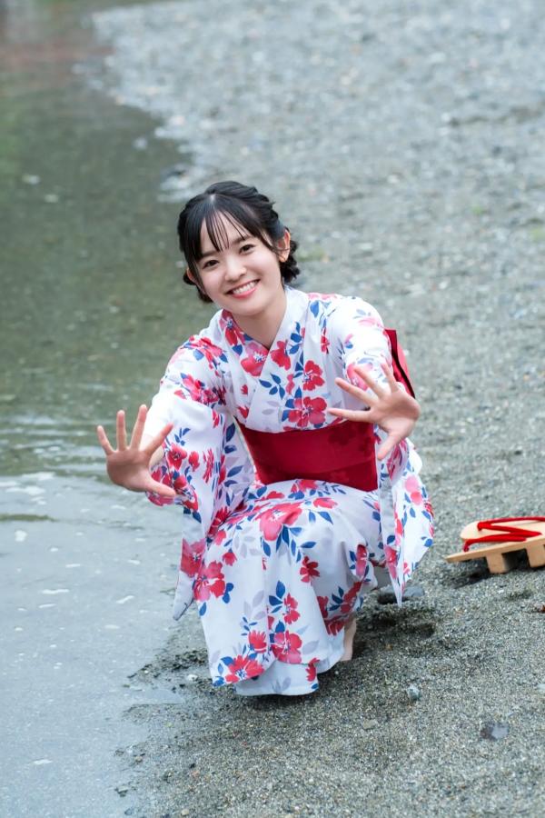   楡井希実 - 初表紙で予測不能の爆発が起きた！日系清纯户外和服治愈写真第31张图片