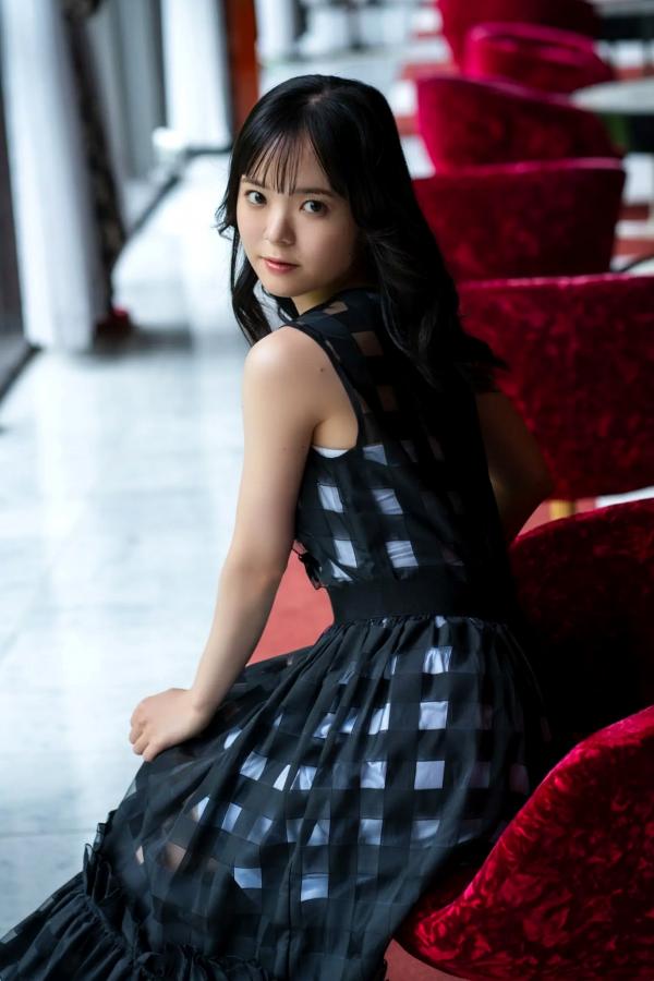   楡井希実 - 初表紙で予測不能の爆発が起きた！日系清纯户外和服治愈写真第38张图片