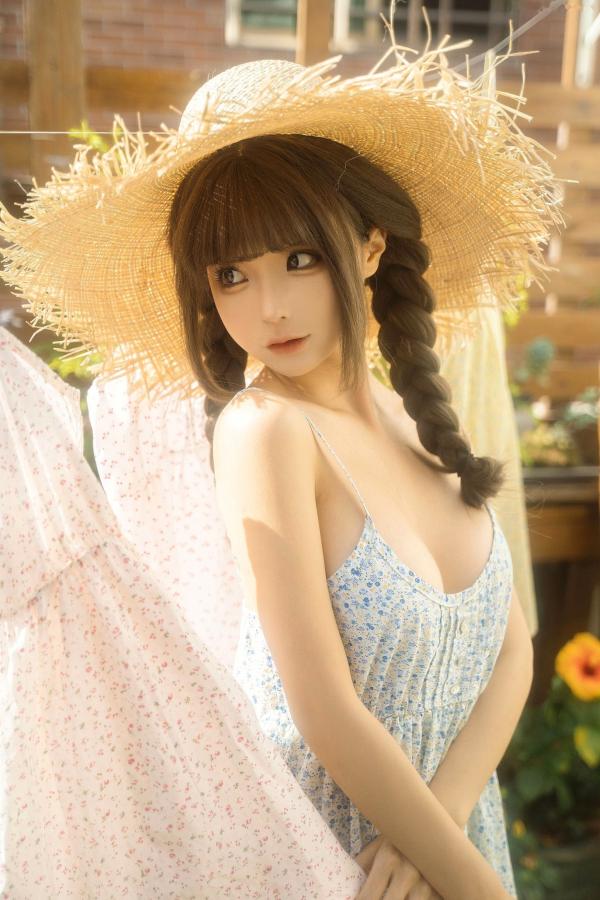  蠢沫沫-晾衣服 户外阳光草帽碎花裙清新性感私房写真第4张图片