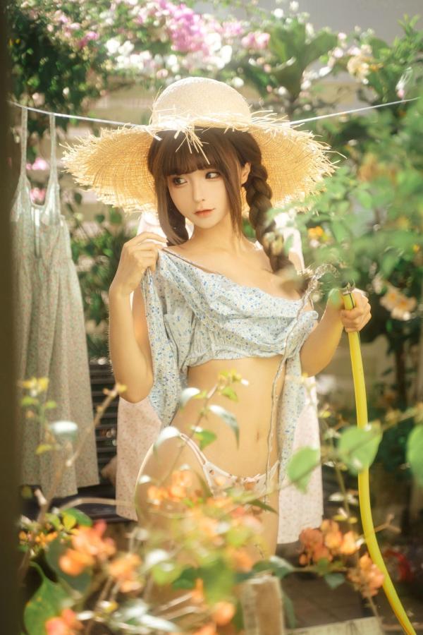   蠢沫沫-晾衣服 户外阳光草帽碎花裙清新性感私房写真第26张图片