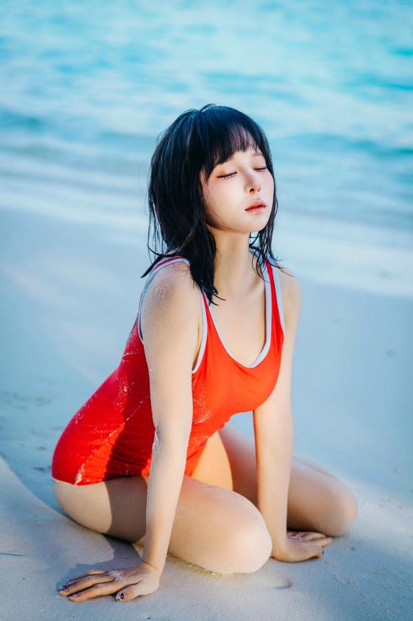 蠢沫沫  蠢沫沫2025年12月自拍 海边沙滩泳衣与性感内衣私房写真第39张图片
