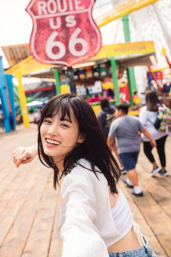   《山下美月 - ヒロイン》海边黑色比基尼与浴室甜美写真第11张图片