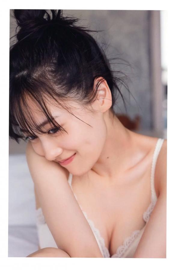   《山下美月 - ヒロイン》海边黑色比基尼与浴室甜美写真第37张图片