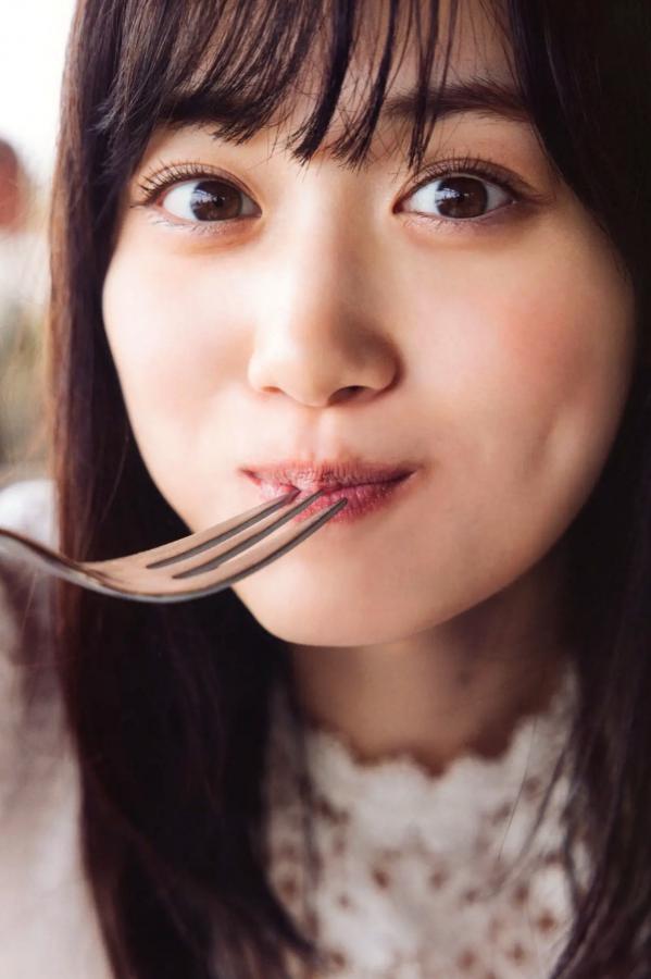   《山下美月 - ヒロイン》海边黑色比基尼与浴室甜美写真第56张图片