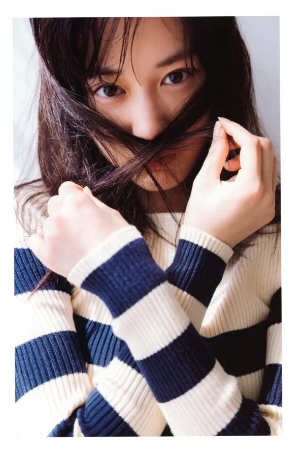   《山下美月 - ヒロイン》海边黑色比基尼与浴室甜美写真第60张图片