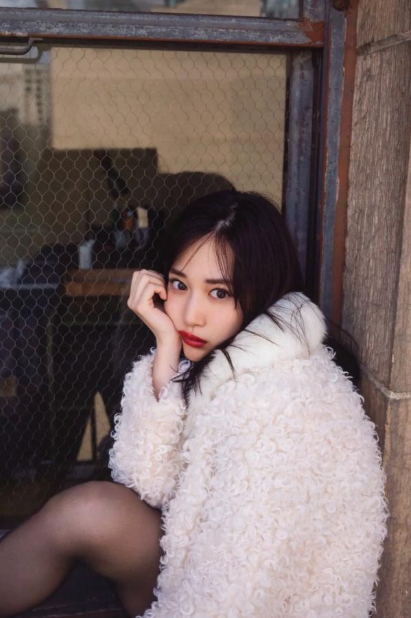   《山下美月 - ヒロイン》海边黑色比基尼与浴室甜美写真第71张图片