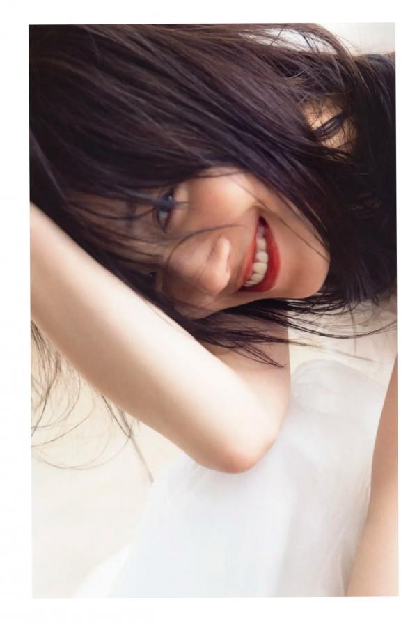   《山下美月 - ヒロイン》海边黑色比基尼与浴室甜美写真第83张图片
