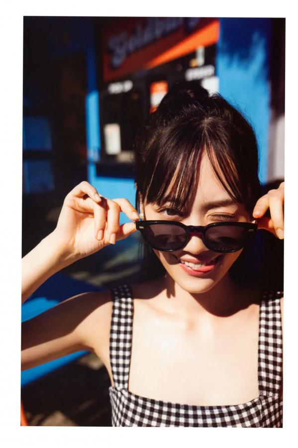   《山下美月 - ヒロイン》海边黑色比基尼与浴室甜美写真第95张图片