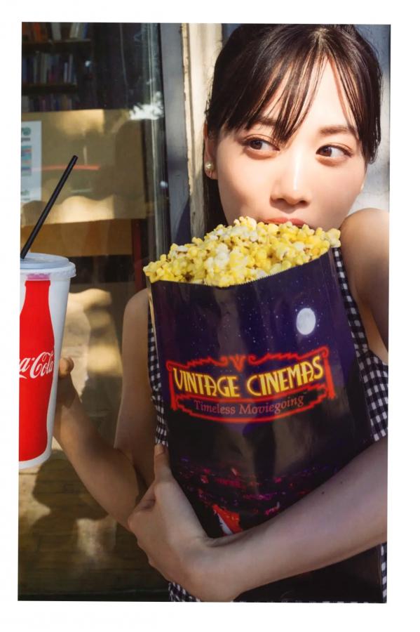   《山下美月 - ヒロイン》海边黑色比基尼与浴室甜美写真第96张图片