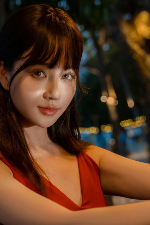   《年年-言遇》户外无圣光红裙性感写真 泳池畔大尺度女神美图第66张图片