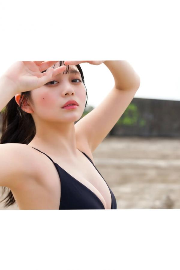   蓬莱舞《あれから…》清纯美少女阳光户外比基尼与清新内衣性感写真第32张图片