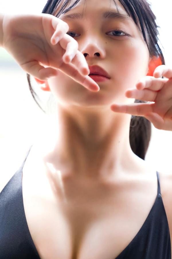    蓬莱舞《あれから…》清纯美少女阳光户外比基尼与清新内衣性感写真第37张图片