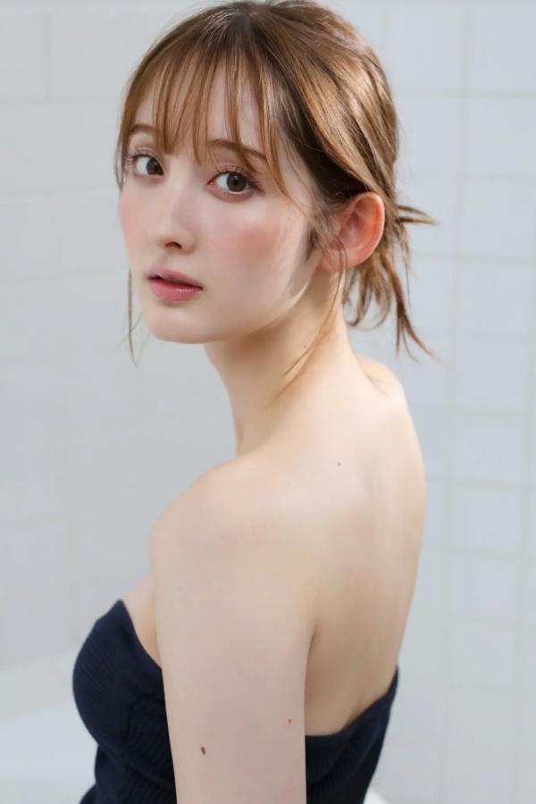   《菜那セシル写真集 Sweet and Bitter.》菜那セシル日系性感私房内衣美胸诱惑写真第27张图片