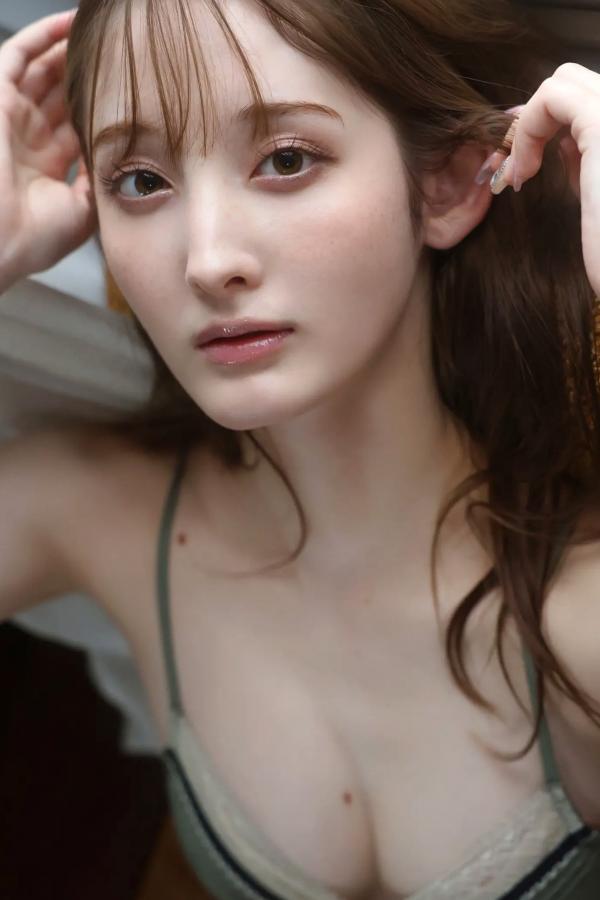   《菜那セシル写真集 Sweet and Bitter.》菜那セシル日系性感私房内衣美胸诱惑写真第40张图片