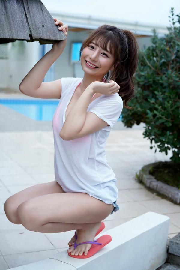   鈴木優香 - スキャンダルFカップ Vol.1 泳池粉色比基尼甜美性感写真第5张图片