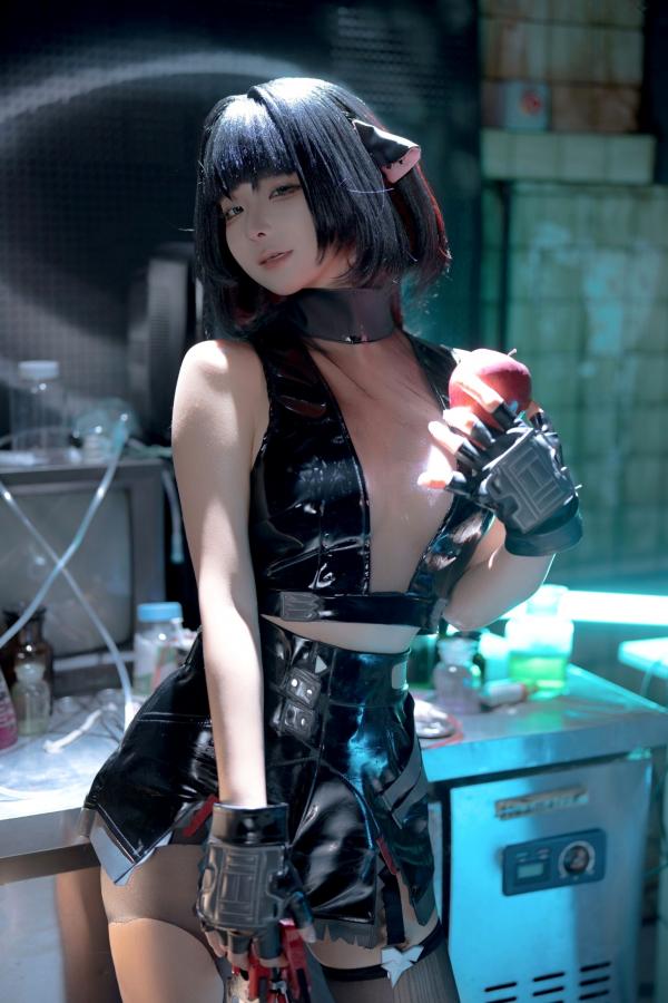 蠢沫沫  蠢沫沫《绝区零》简杜Cosplay写真：霓虹暗室性感破损连衣黑丝诱惑第22张图片