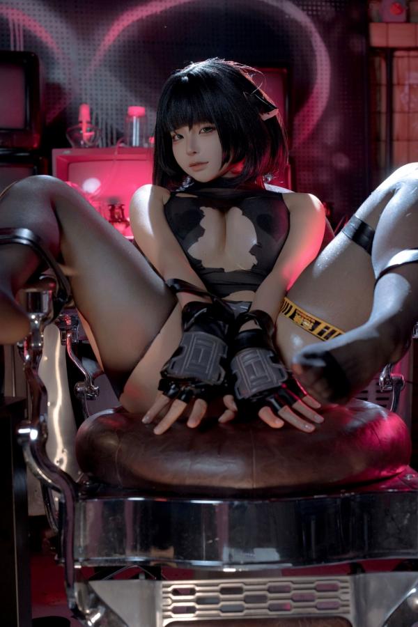 蠢沫沫  蠢沫沫《绝区零》简杜Cosplay写真：霓虹暗室性感破损连衣黑丝诱惑第109张图片