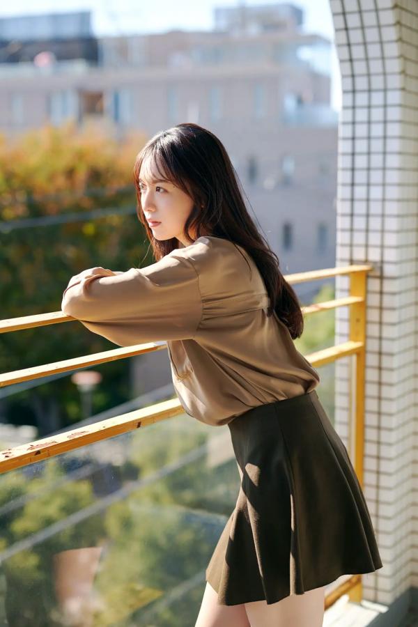   西野夢菜 - このFカップ、プルい 日本性感女神室内酒红内衣私房写真第3张图片