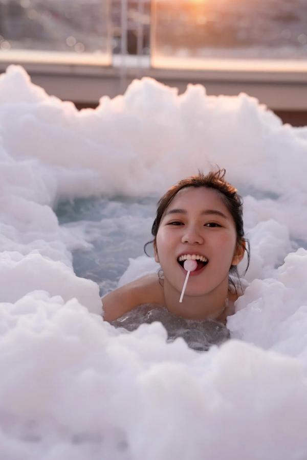   川道さら《オトナのツヤめき vol.1》日本美胸少女性感内衣与泡泡浴私房写真第54张图片