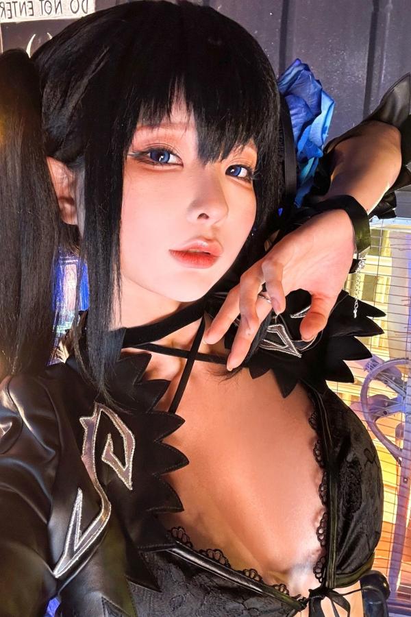 蠢沫沫  蠢沫沫-黑岩射手暗黑哥特风角色扮演写真 赛博光影冷艳性感套图第27张图片
