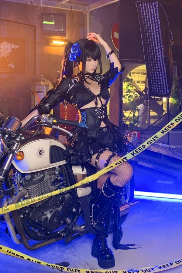 蠢沫沫  蠢沫沫-黑岩射手暗黑哥特风角色扮演写真 赛博光影冷艳性感套图第30张图片