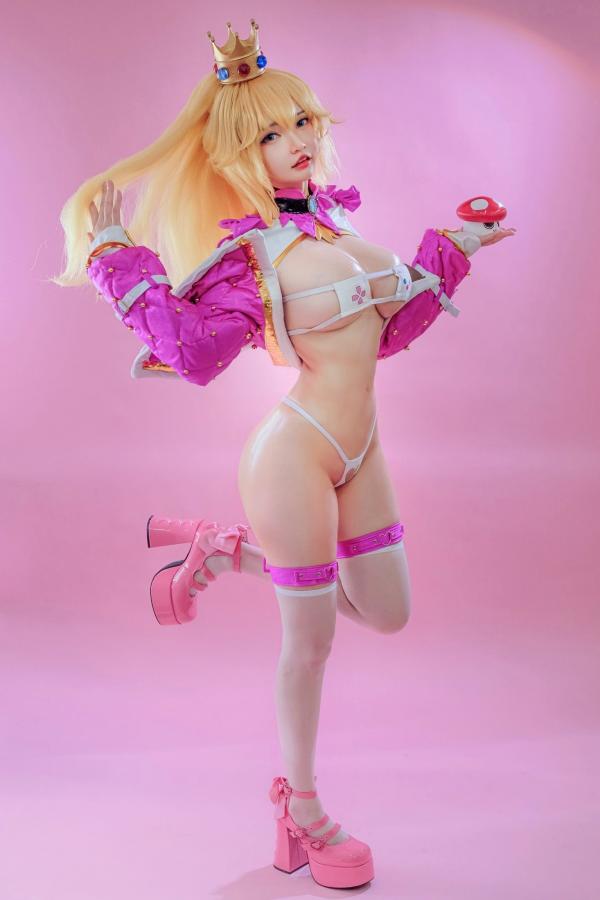   Potato-Godzilla-Peach-Gamer-Girl 碧姬公主电竞女孩COS大尺度性感写真第2张图片