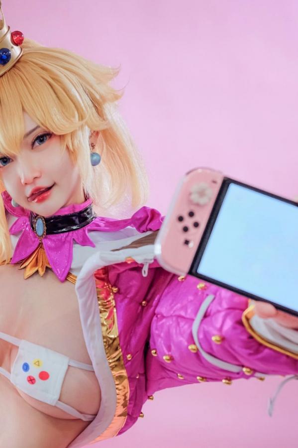   Potato-Godzilla-Peach-Gamer-Girl 碧姬公主电竞女孩COS大尺度性感写真第6张图片