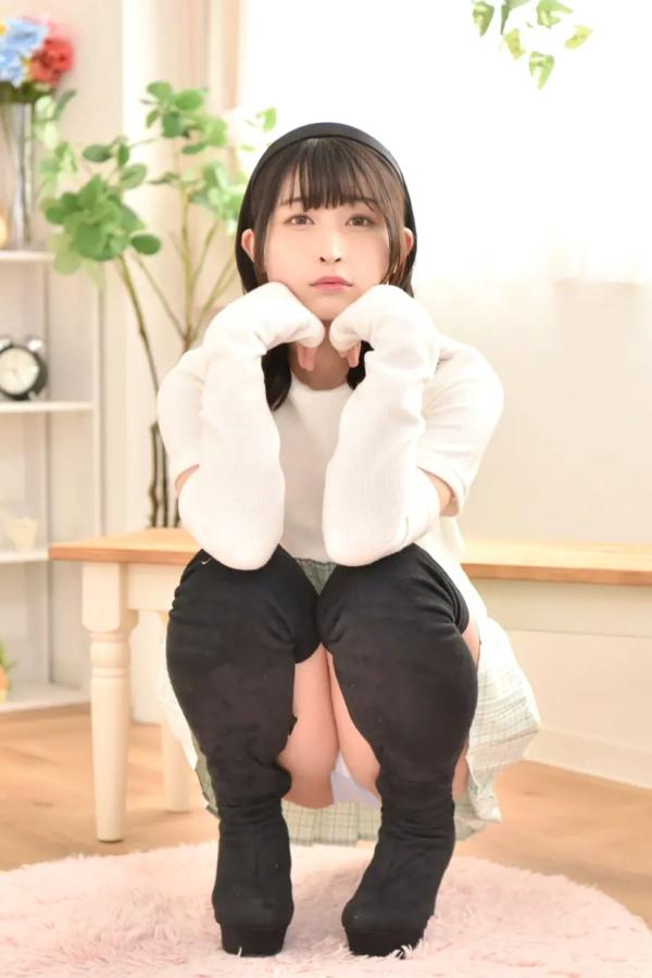    [LOVEPOP] 水那しおね Shione Mizuna 日系清纯私房格子短裙诱惑写真 Photoset 03第10张图片
