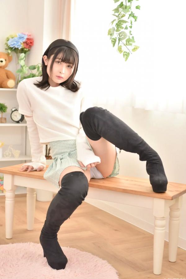    [LOVEPOP] 水那しおね Shione Mizuna 日系清纯私房格子短裙诱惑写真 Photoset 03第22张图片