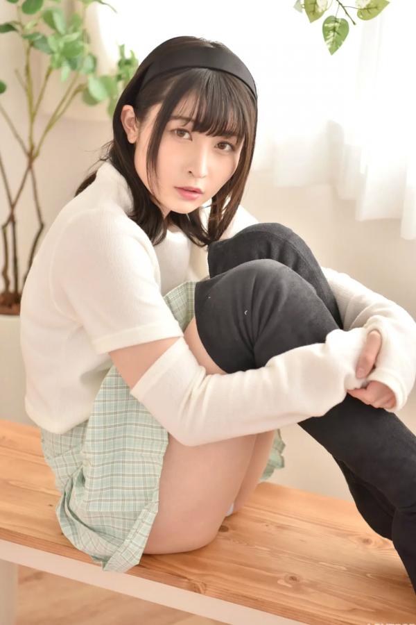    [LOVEPOP] 水那しおね Shione Mizuna 日系清纯私房格子短裙诱惑写真 Photoset 03第27张图片