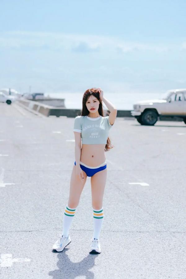   広瀬晏夕 - らぶあんゆっ vol.1 日本气质女神户外比基尼与室内私房美腿写真第2张图片