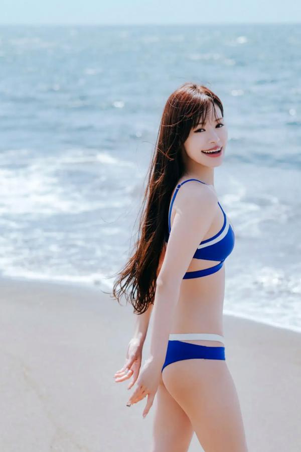   広瀬晏夕 - らぶあんゆっ vol.1 日本气质女神户外比基尼与室内私房美腿写真第18张图片