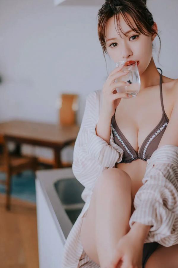   広瀬晏夕 - らぶあんゆっ vol.1 日本气质女神户外比基尼与室内私房美腿写真第44张图片