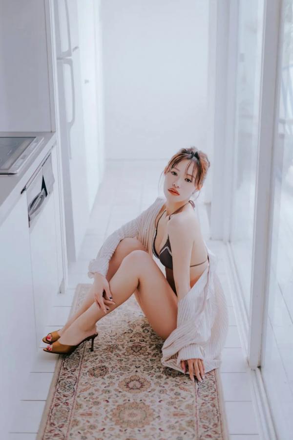   広瀬晏夕 - らぶあんゆっ vol.1 日本气质女神户外比基尼与室内私房美腿写真第47张图片