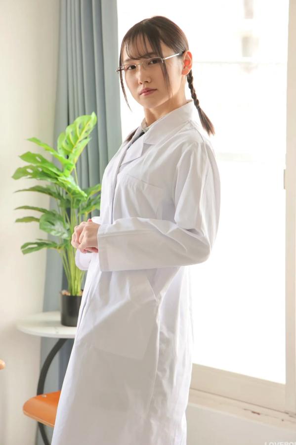   [LOVEPOP] Maki Chiba 千葉まき Photoset 01 白大褂眼镜娘制服性感美臀诱惑写真第20张图片
