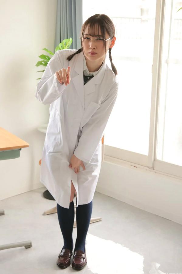    [LOVEPOP] Maki Chiba 千葉まき Photoset 01 白大褂眼镜娘制服性感美臀诱惑写真第22张图片