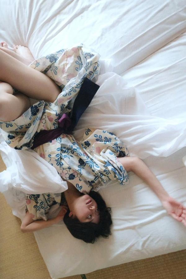   大西桃香 - 桃の眺め方 日系清新街拍与居家和服写真套图第80张图片
