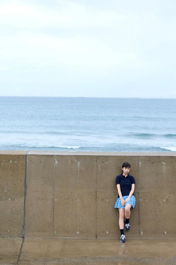    菊地姫奈 - 圧倒的ヒロイン vol.2 阳光沙滩比基尼性感写真与清纯私房套图第20张图片