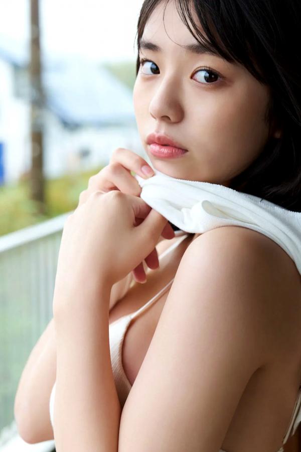    菊地姫奈 - 圧倒的ヒロイン vol.2 阳光沙滩比基尼性感写真与清纯私房套图第51张图片