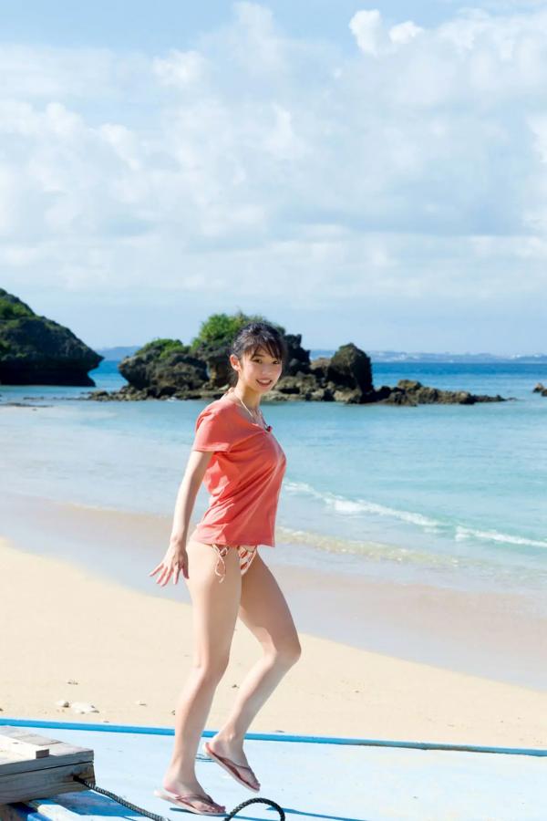   《菊地姫奈 - 春から女子大生 Vol.2》日系清纯写真 洗衣房抹胸泳装与复古和服性感秀第17张图片