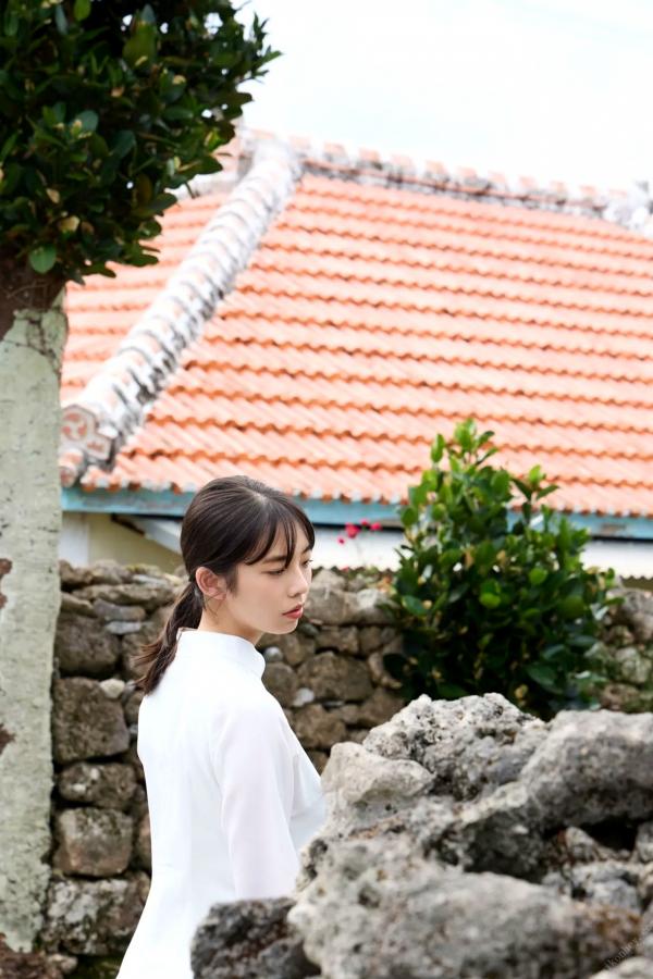   《菊地姫奈 - 春から女子大生 Vol.2》日系清纯写真 洗衣房抹胸泳装与复古和服性感秀第48张图片