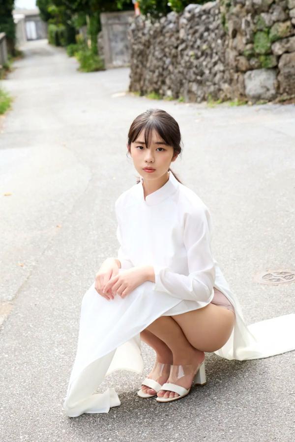   《菊地姫奈 - 春から女子大生 Vol.2》日系清纯写真 洗衣房抹胸泳装与复古和服性感秀第51张图片