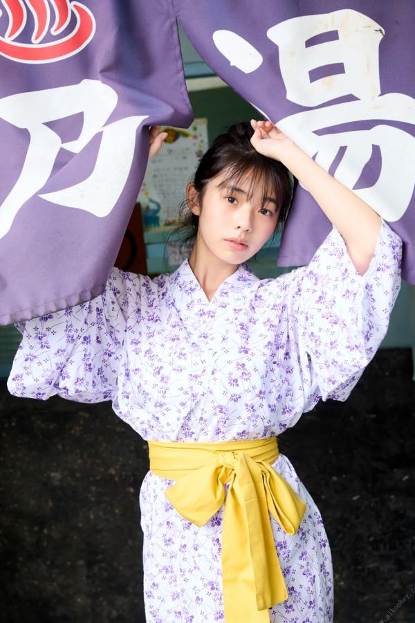   《菊地姫奈 - 春から女子大生 Vol.2》日系清纯写真 洗衣房抹胸泳装与复古和服性感秀第77张图片