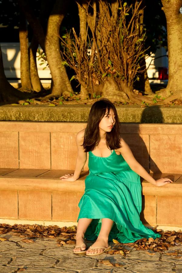   《菊地姫奈 - 春から女子大生 Vol.2》日系清纯写真 洗衣房抹胸泳装与复古和服性感秀第94张图片