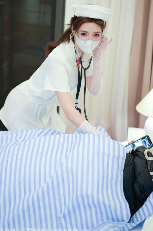    XiuRen秀人网-11099-Twins桃桃-性感护士制服白蕾丝内衣诱惑私房写真第13张图片